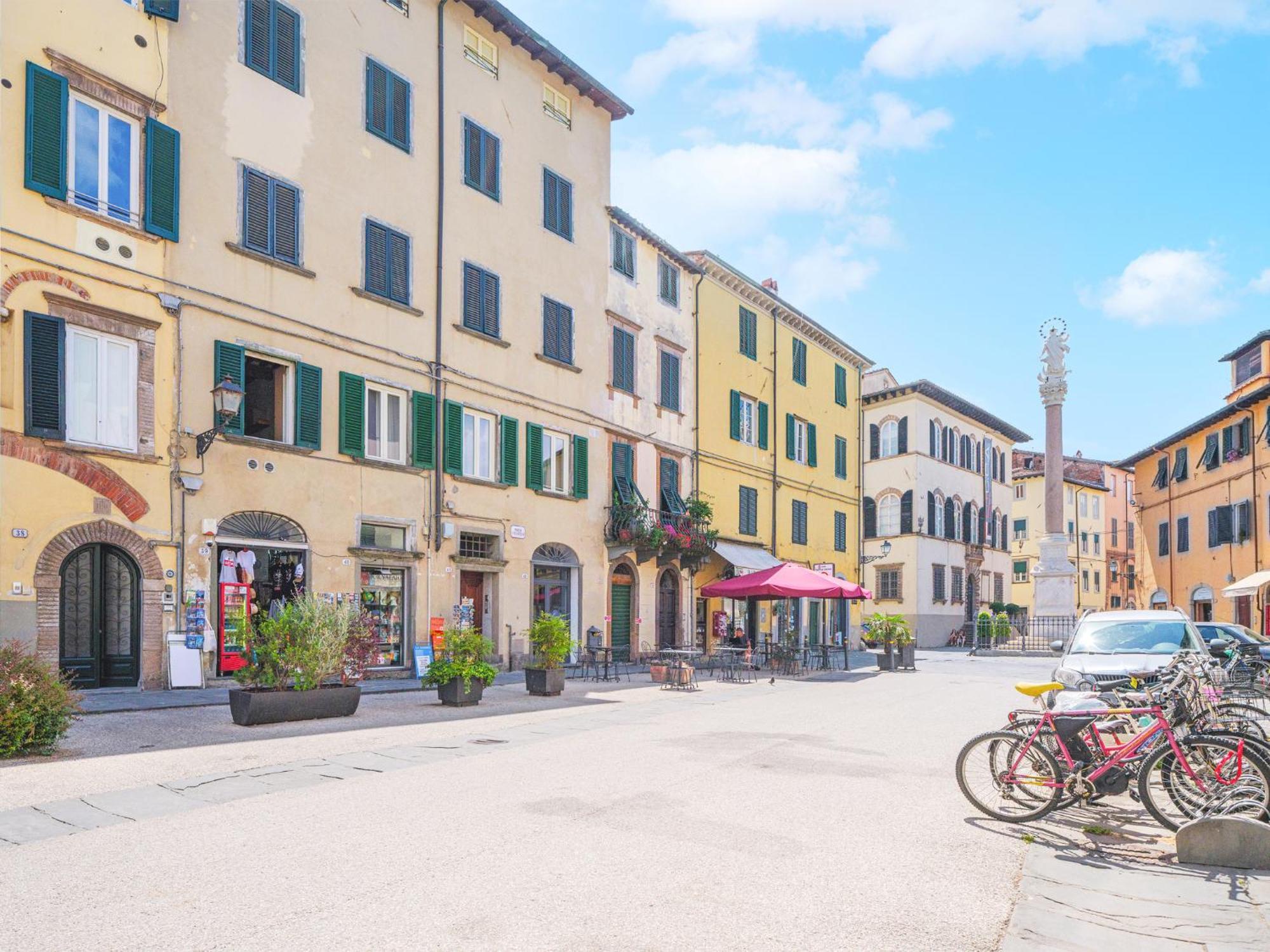 Michael'S Home - Cozy Apartment In The Heart Of Lucca Eksteriør billede